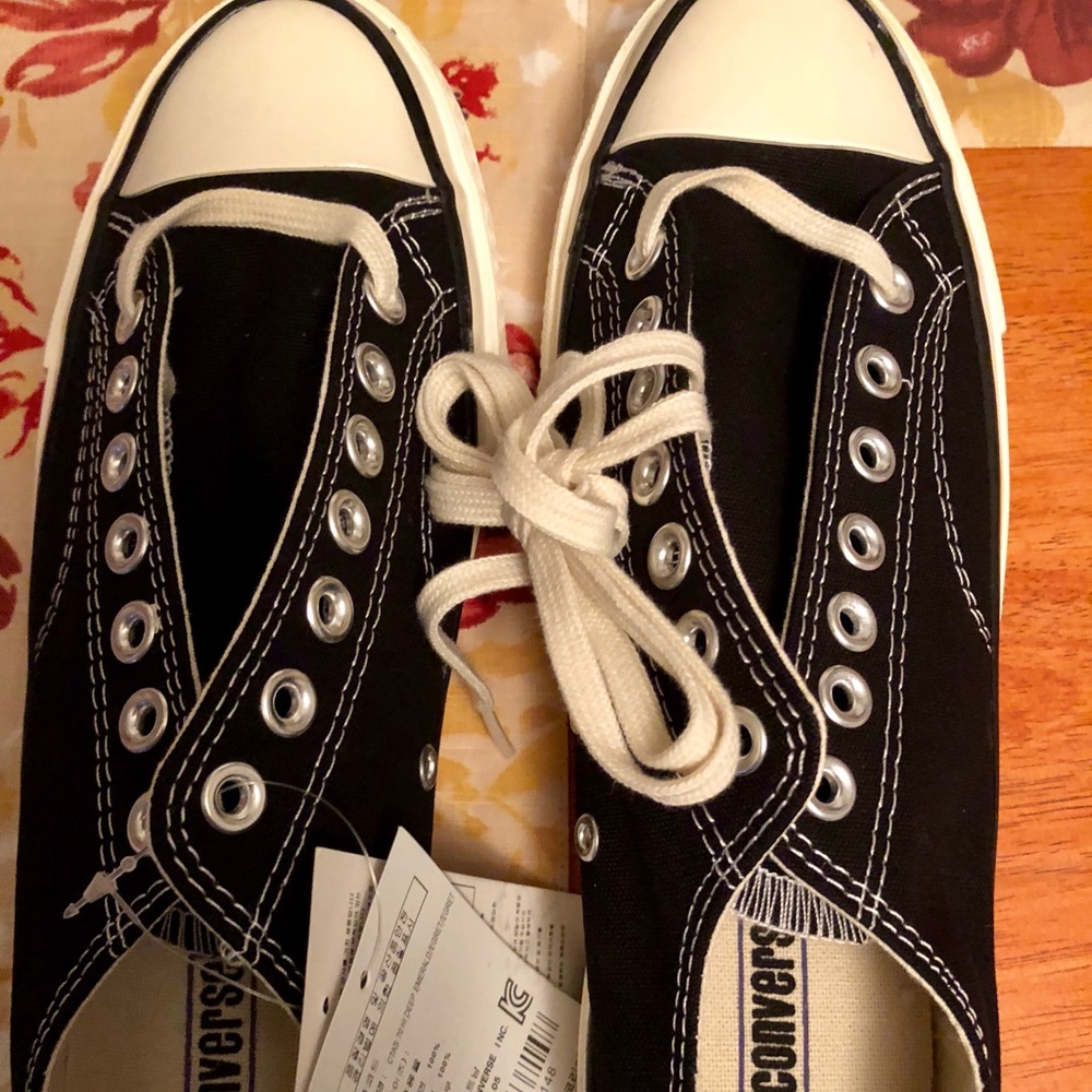 NWT black Converse